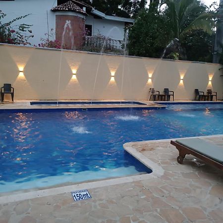 Hotel Y Restaurante Bienmesabe Santa Fe de Antioquia Ngoại thất bức ảnh