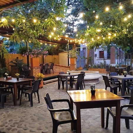 Hotel Y Restaurante Bienmesabe Santa Fe de Antioquia Ngoại thất bức ảnh