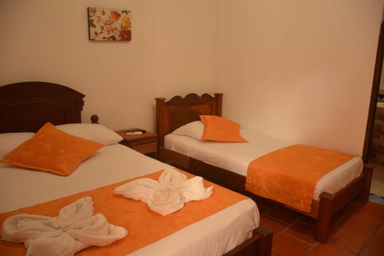 Hotel Y Restaurante Bienmesabe Santa Fe de Antioquia Ngoại thất bức ảnh
