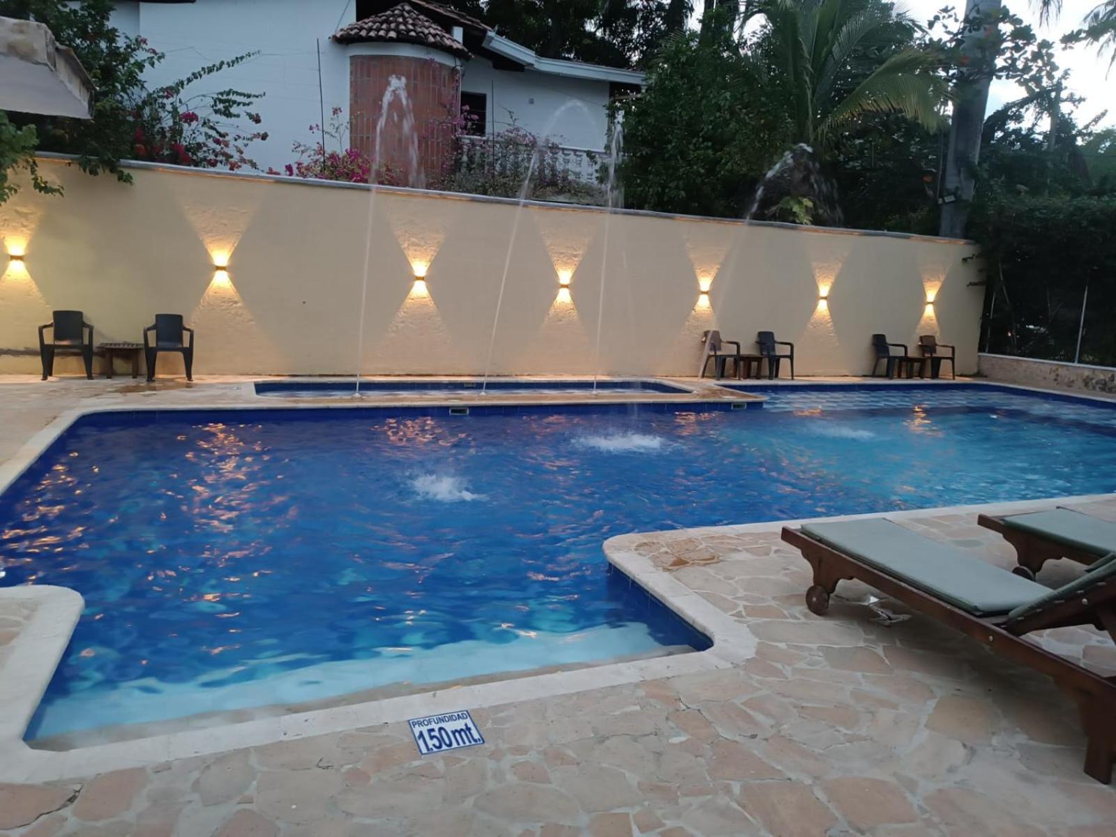 Hotel Y Restaurante Bienmesabe Santa Fe de Antioquia Ngoại thất bức ảnh