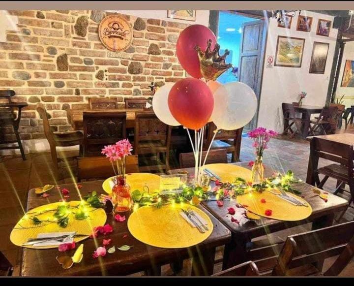 Hotel Y Restaurante Bienmesabe Santa Fe de Antioquia Ngoại thất bức ảnh