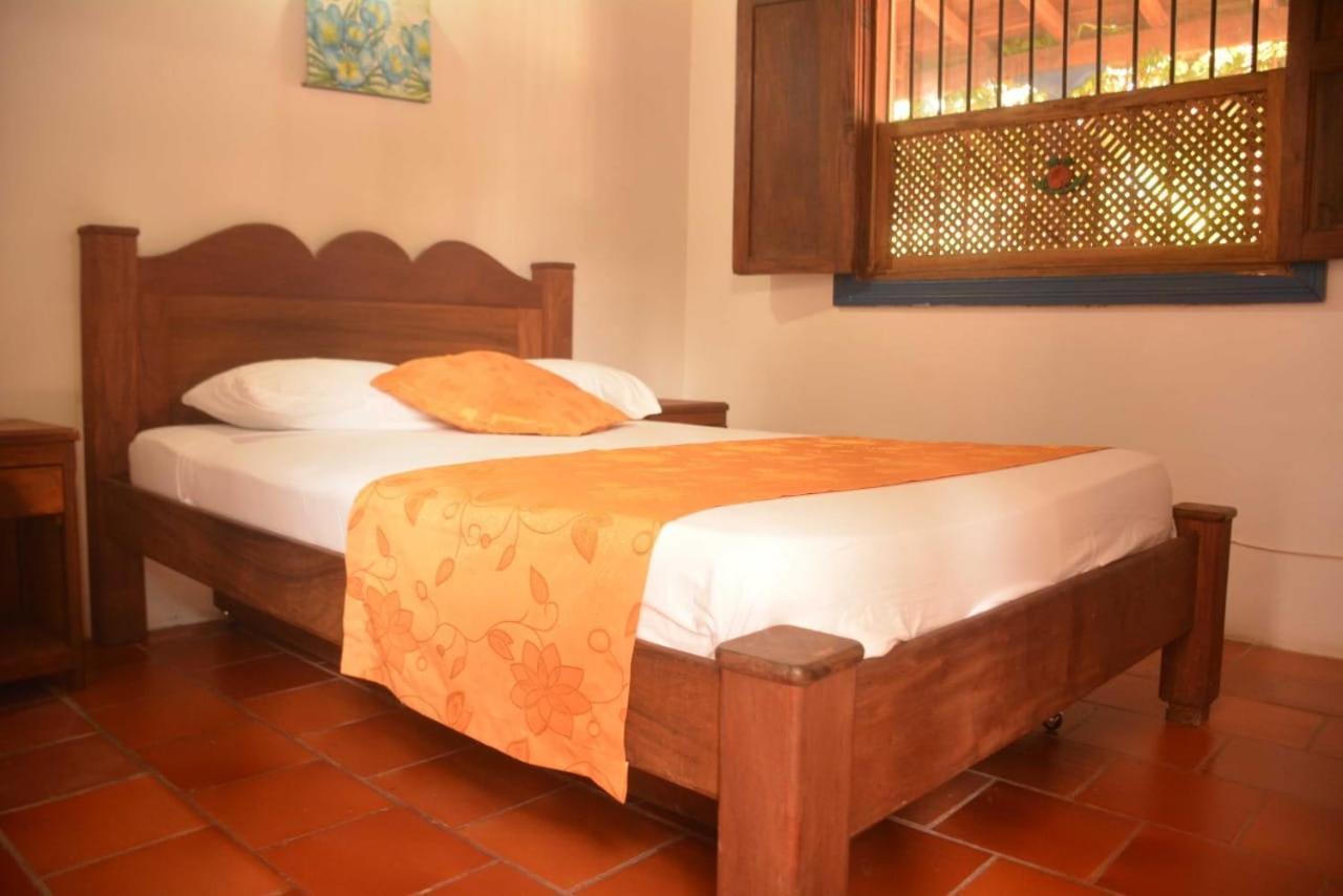 Hotel Y Restaurante Bienmesabe Santa Fe de Antioquia Ngoại thất bức ảnh