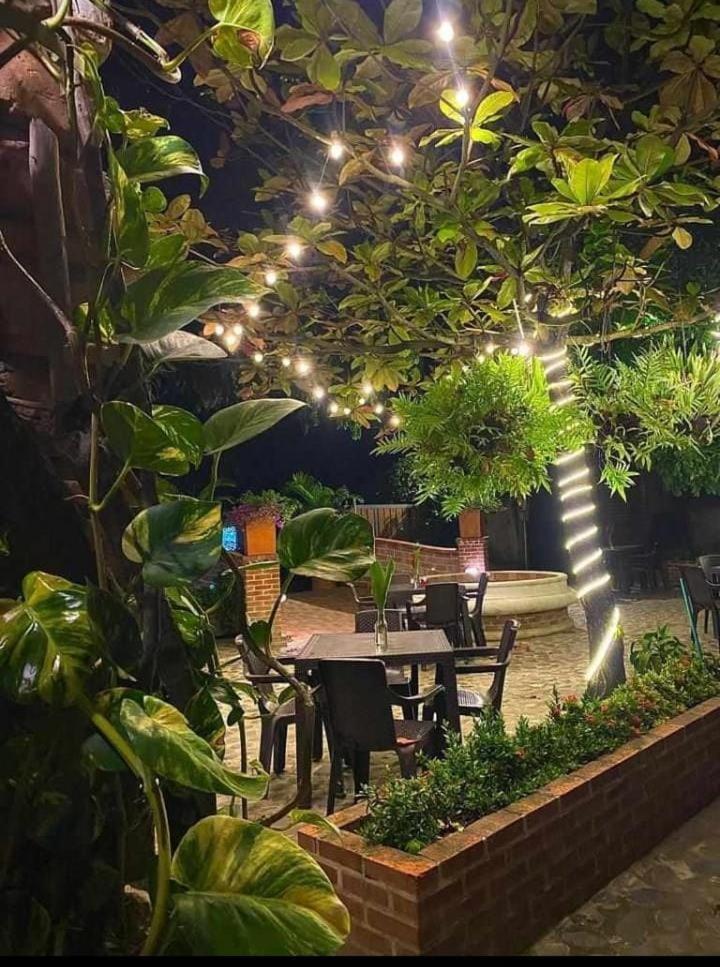 Hotel Y Restaurante Bienmesabe Santa Fe de Antioquia Ngoại thất bức ảnh
