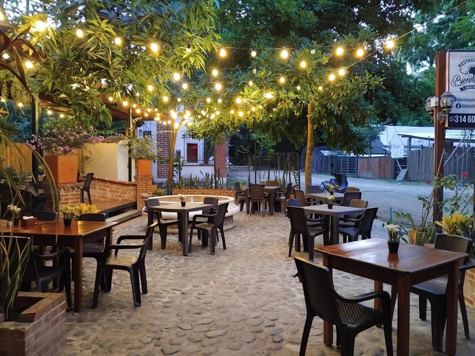 Hotel Y Restaurante Bienmesabe Santa Fe de Antioquia Ngoại thất bức ảnh